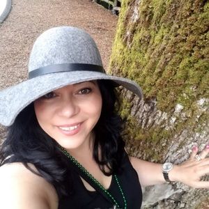 Meet your Posher, Carmen